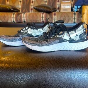 Nike flying odyssey floral